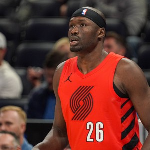 开拓者交易里斯至老鹰后被裁|杨瀚森|骨折|应力骨折|杨翰森|亚特兰大老鹰队_新浪体育_新浪新闻